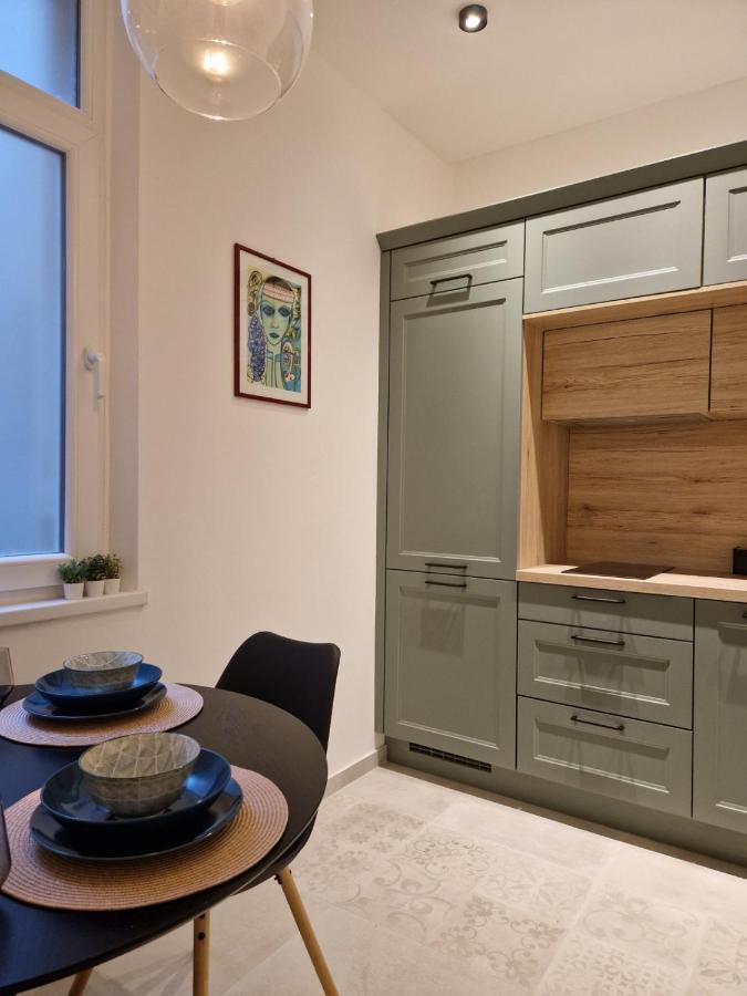 Citygem - Just Perfect For Two Apartment พูลา ภายนอก รูปภาพ