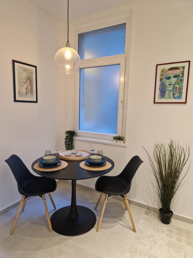 Citygem - Just Perfect For Two Apartment พูลา ภายนอก รูปภาพ